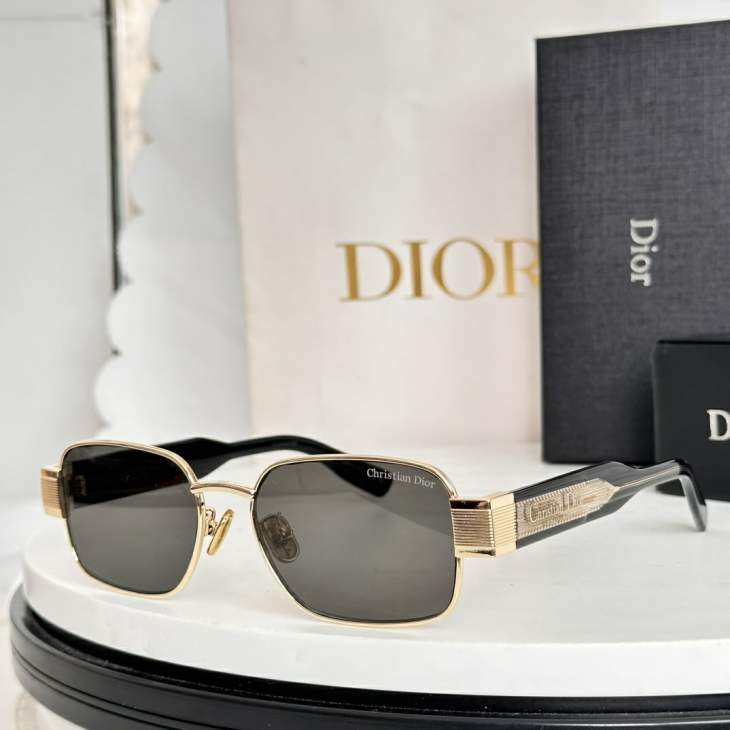 Picture of Dior Sunglasses _SKUfw76719949fw